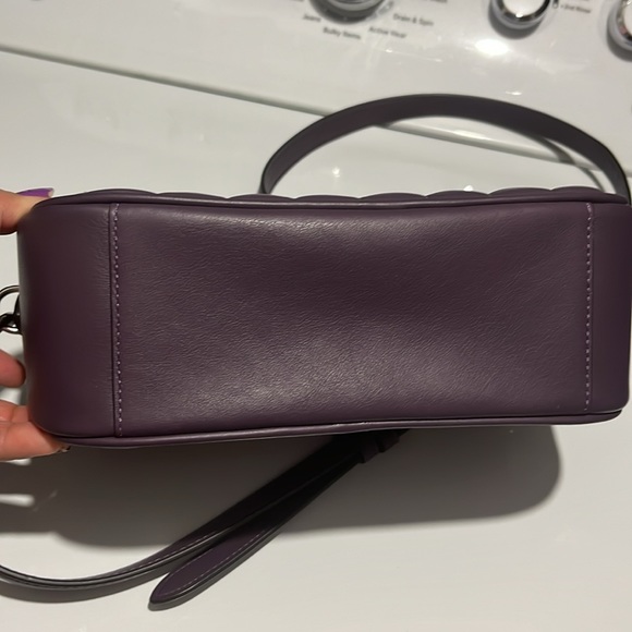 COACH Crossbody - Picture 4 of 8